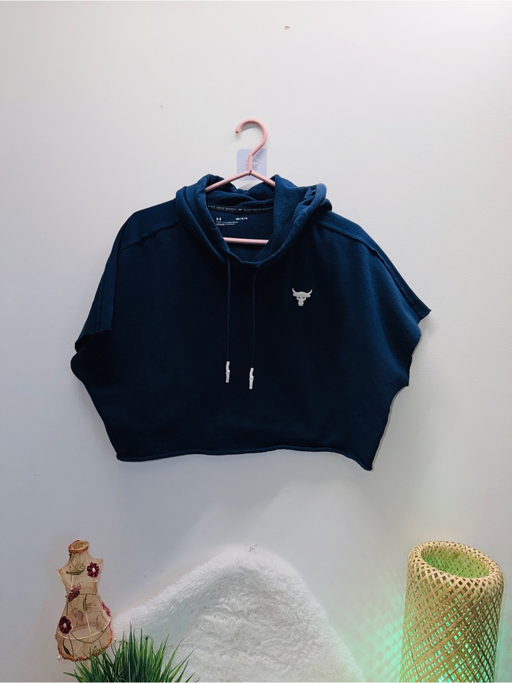 Under Armour Navy Blue Hooded Running Workout Cropped Pullover w/ Bull Accent 🐂